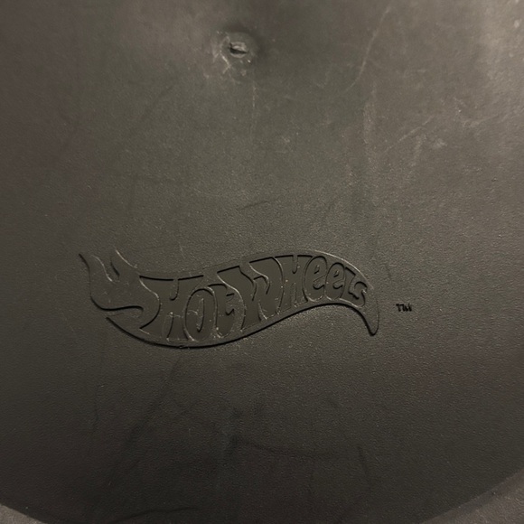 Hot Wheels Black Tire-Shaped Car Caddy. Holds 30 of your favorite Hot Wheels 🛞 - Picture 6 of 6